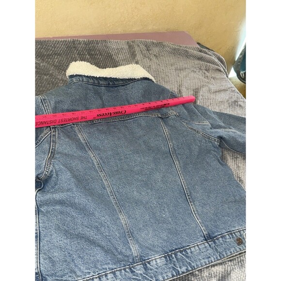 NWT Levis Womens Original Ex-Boyfriend Sherpa Denim Jean Trucker Jacket - Picture 12 of 16